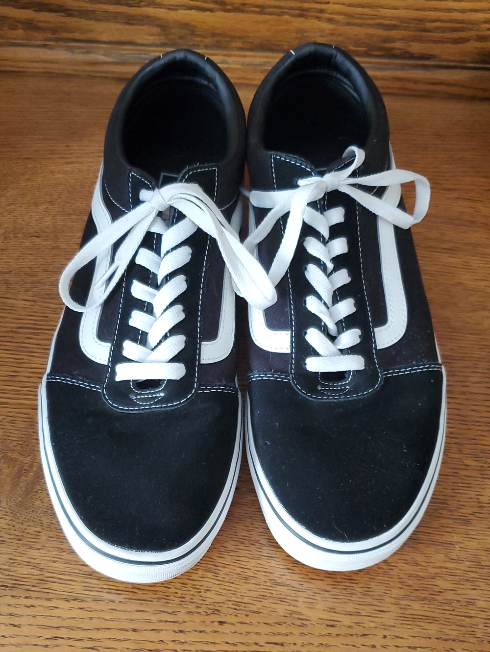 Vans Classic Black & White Low-Top Men's Sneakers - Casual Skate Style